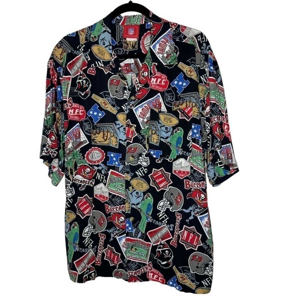 NFL Tampa Bay Buccaneers Button Down Short Sleeve Shirt XL